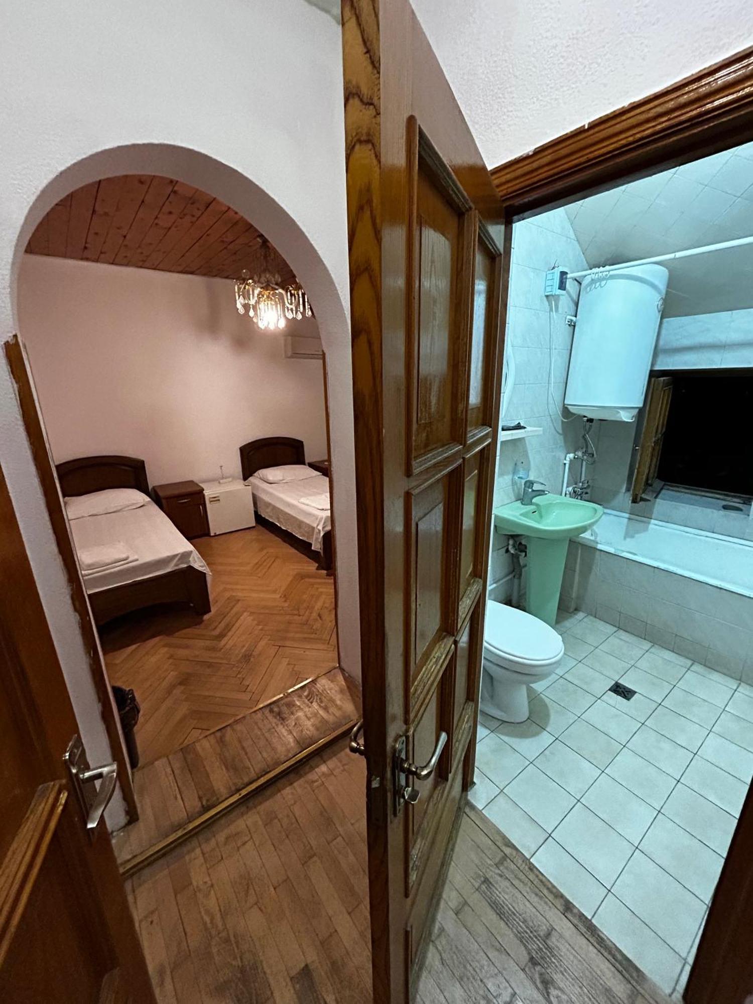Duma Hotel Tbilisi Buitenkant foto
