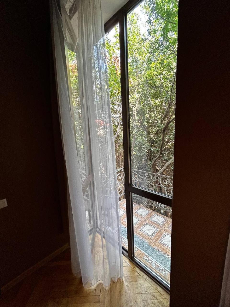 Duma Hotel Tbilisi Buitenkant foto