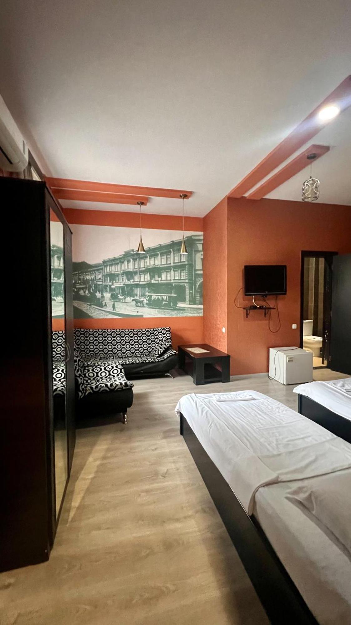 Duma Hotel Tbilisi Buitenkant foto